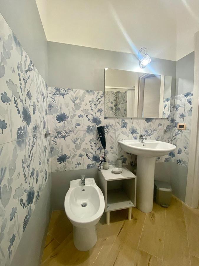 Chalet Del Girasole กัสเตลลาบาเต ภายนอก รูปภาพ