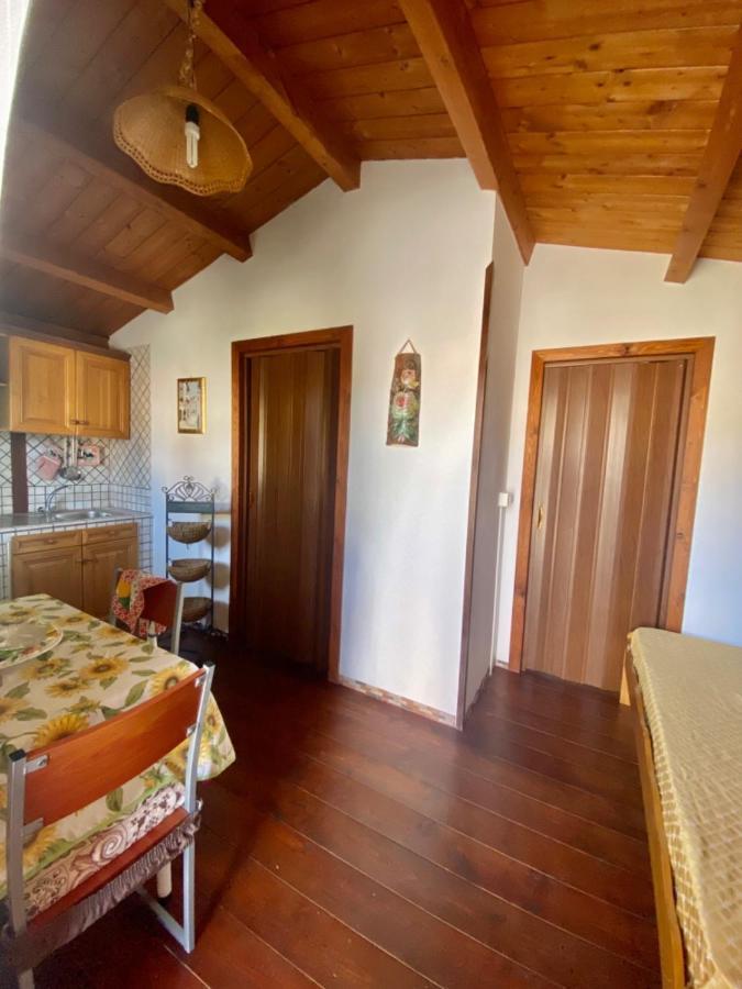 Chalet Del Girasole กัสเตลลาบาเต ภายนอก รูปภาพ