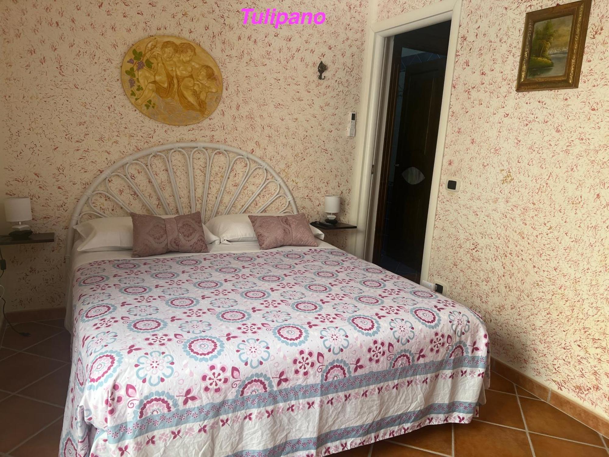 Chalet Del Girasole กัสเตลลาบาเต ภายนอก รูปภาพ